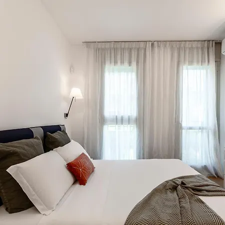 Stayeasy Gargano - Stylish With Private Yard