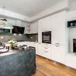 Stayeasy Gargano - Stylish With Private Yard Milánó