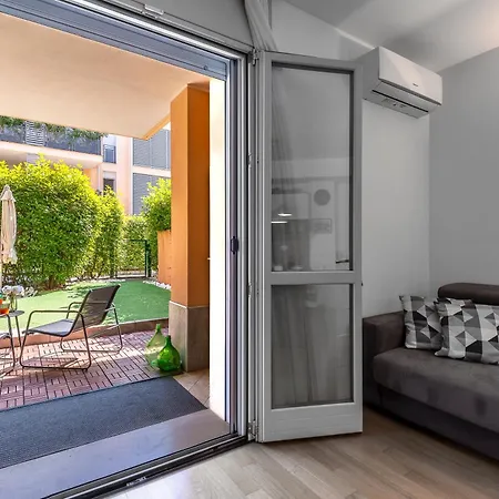 Apartman Stayeasy Gargano - Stylish With Private Yard Milánó