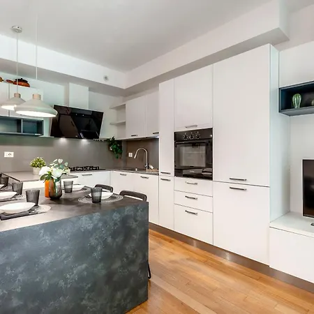 Stayeasy Gargano - Stylish With Private Yard Milan